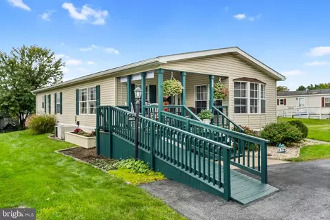 463 W Cedar St, Palmyra, PA 17078
