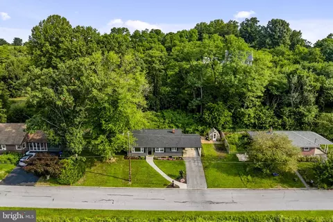 3317 Hillside Dr, Lebanon, PA 17046