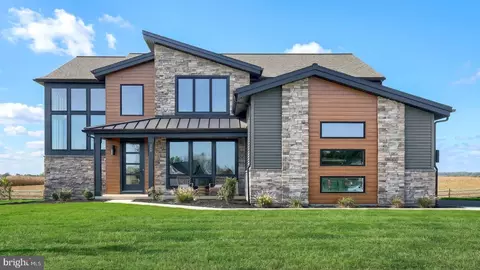 244 Dahlia Cir, Lebanon, PA 17042