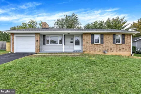 1624 Greenwood Dr, Lebanon, PA 17046