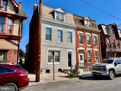 Undisclosed, Lebanon, PA 17046