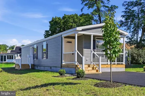 855 Lois Ln, Lebanon, PA 17046
