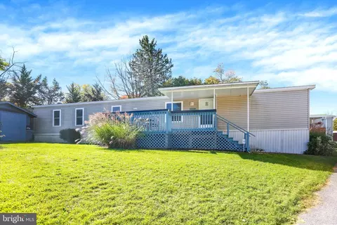 317 Lewis Rd, Annville, PA 17003