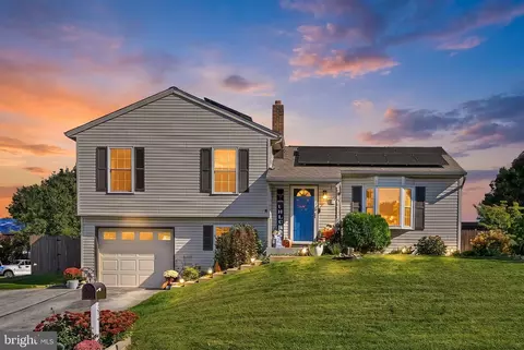 32 E Brookfield Dr, Lebanon, PA 17046