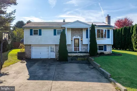 204 Leffler Dr, Richland, PA 17087