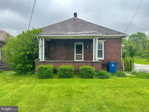 914 E Poland Ave, Bessemer, PA 16112