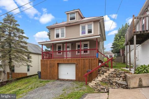 606 Cedar St, Freeland, PA 18224