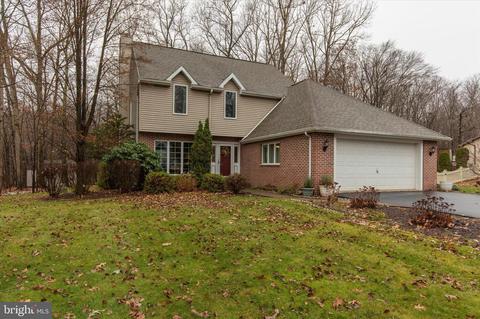 2 Applewood Ln, Drums, PA 18222