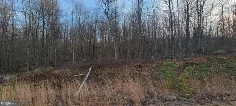 195 N Stoney Mountain Dr, Sugarloaf, PA 18249