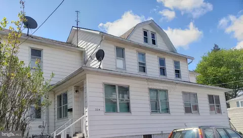 222 Juniper, Hazleton, PA 18201 photo 2
