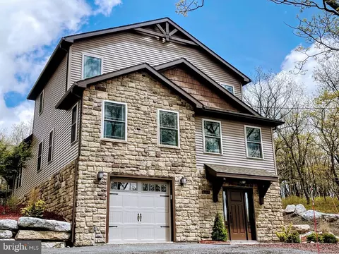 222 Pine Vly, Hazle Township, PA 18202