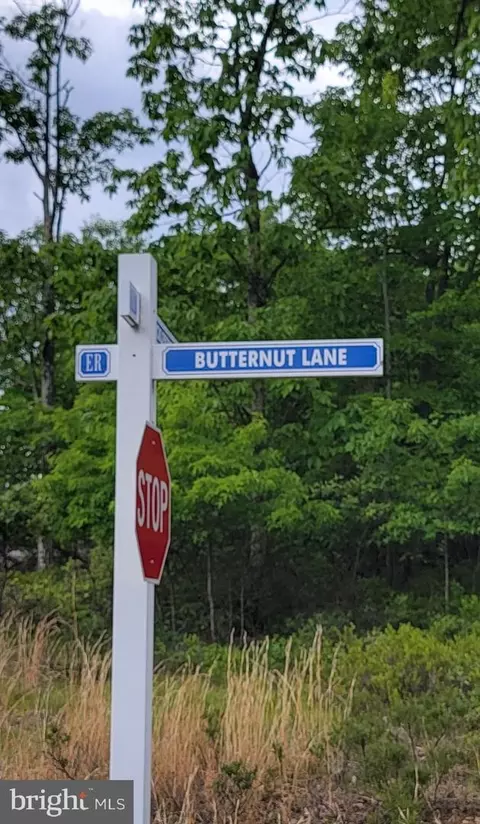 254 Butternut Ln, Hazle Township, PA 18202