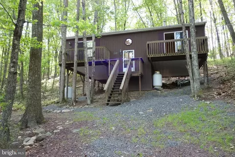 1080 Woodhaven Dr, White Haven, PA 18661