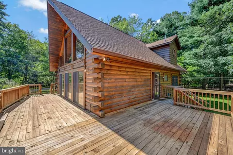 2 Chipper Ln, Wapwallopen, PA 18660