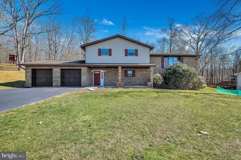 24 Ridge St, Pittston, PA 18640