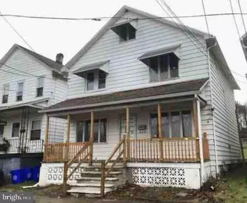 639 Front St, Hanover Township, PA 18706