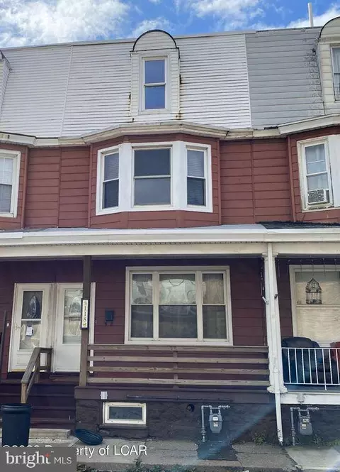118 E Maple St, Hazleton, PA 18201 photo 1