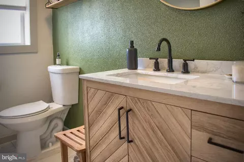 Bath - 712 E 3rd St, Berwick, PA 18603 photo 1 of 3
