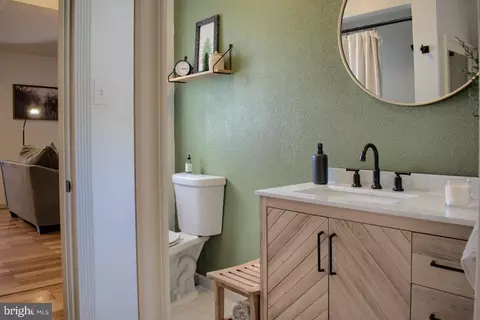 Bath - 712 E 3rd St, Berwick, PA 18603 photo 3 of 3