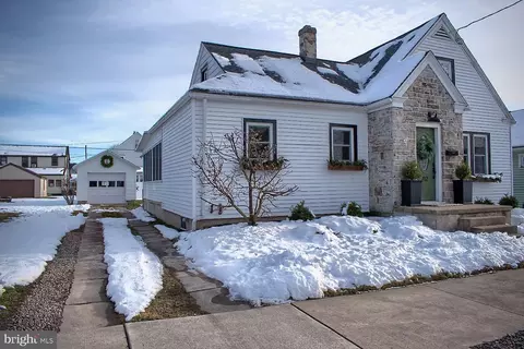 Exterior - 712 E 3rd St, Berwick, PA 18603 photo 8 of 8