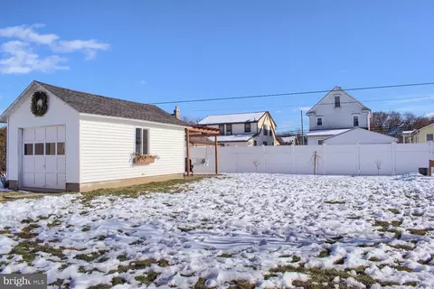 Exterior - 712 E 3rd St, Berwick, PA 18603 photo 3 of 8