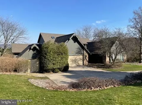 150 Klinger Dr, Sugarloaf, PA 18249