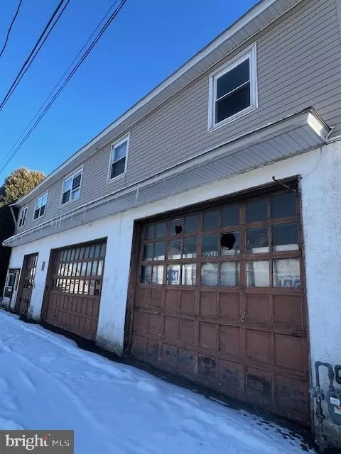 418 W 20th St, Hazleton, PA 18201