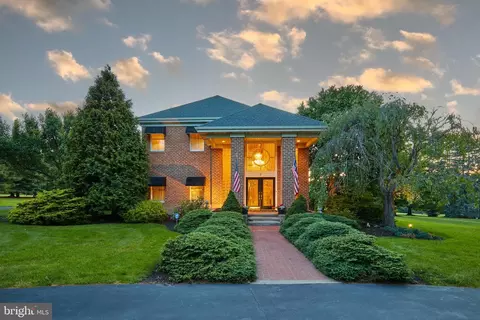 2 Seneca Trl, Conyngham, PA 18219