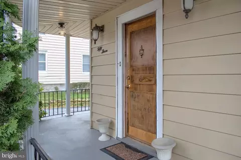 53 Chapel St, Pittston, PA 18640