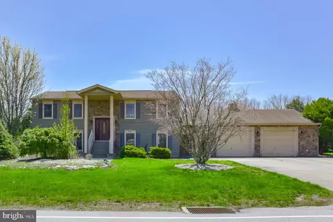 575 Birch Rd, Ebervale, PA 18223