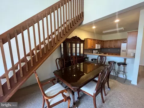 1304 Country Clb #2ND, Hazleton, PA 18202 photo 7