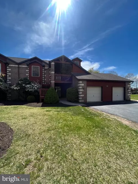 1304 Country Clb #2ND, Hazleton, PA 18202