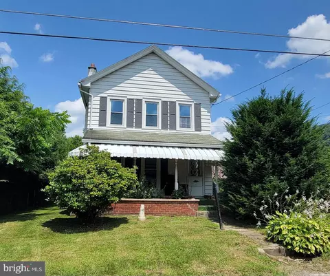 417 S Main St, Wapwallopen, PA 18660