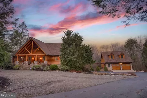 85 Starview Ln, Wapwallopen, PA 18660