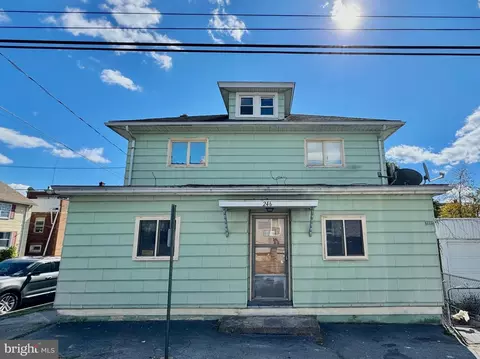 246 E 1st St, Hazleton, PA 18201
