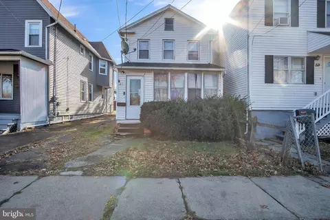 61 Bowman St, Wilkes Barre, PA 18702