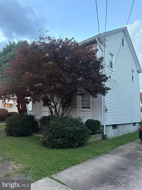 12 E Saint Marys Rd, Hanover Township, PA 18706