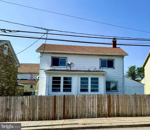 127 E Cranberry Ave, West Hazleton, PA 18202
