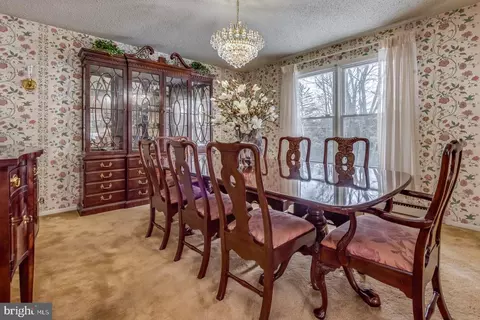 Dining - 4 Hunter Rd, Hazleton, PA 18201 photo 1 of 6