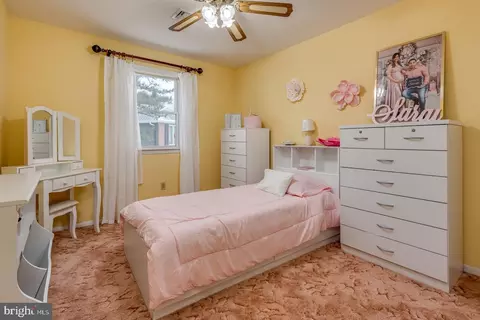 Bedroom - 4 Hunter Rd, Hazleton, PA 18201 photo 3 of 6