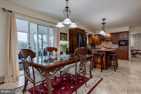 Dining - 4 Hunter Rd, Hazleton, PA 18201 photo 6 of 6