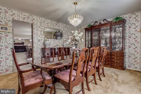 Dining - 4 Hunter Rd, Hazleton, PA 18201 photo 2 of 6