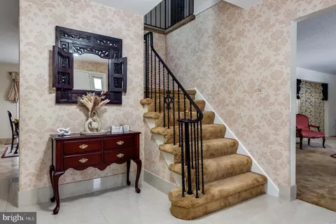 Entry Way - 4 Hunter Rd, Hazleton, PA 18201 photo 1 of 2