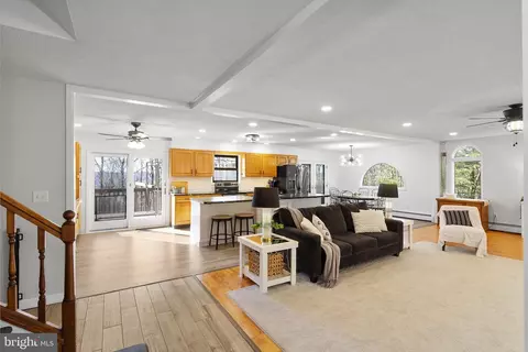 56 Bentwood Rd, Drums, PA 18222