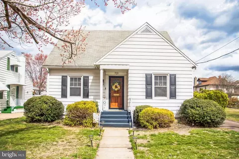 721 Susquehanna Ave, Wyoming, PA 18644