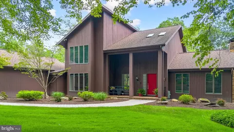 280 Oldfield Rd, Shavertown, PA 18708