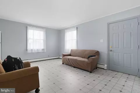 Living - 436 E Chestnut St, Hazleton, PA 18201 photo 1 of 2