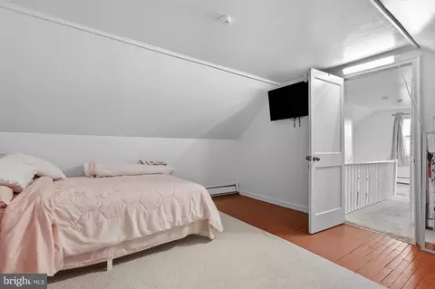 Bedroom - 436 E Chestnut St, Hazleton, PA 18201 photo 6 of 6
