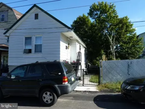 9 Thomas St, Nanticoke, PA 18634