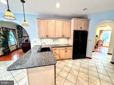 Kitchen - 113 Silver Cloud Ln, Hazleton, PA 18202 photo 4 of 4